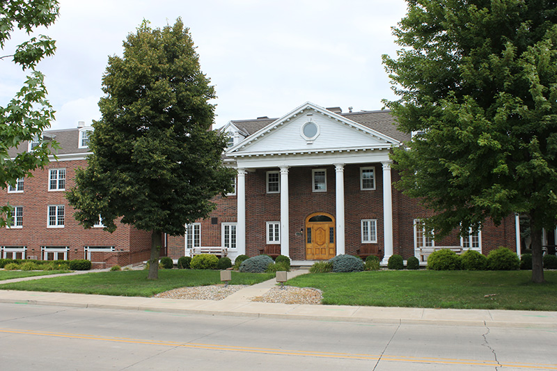 Front view of Alpha Gamma Rho Chapter House